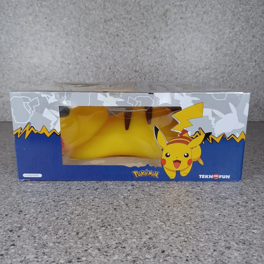 Pokémon Pikachu Wireless Induction and USB Charging Phone Charger Station